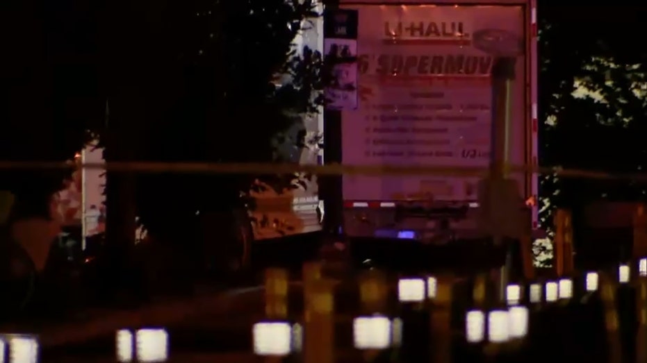 U-Haul truck crashes into barriers near White House, suspect in custody: officials