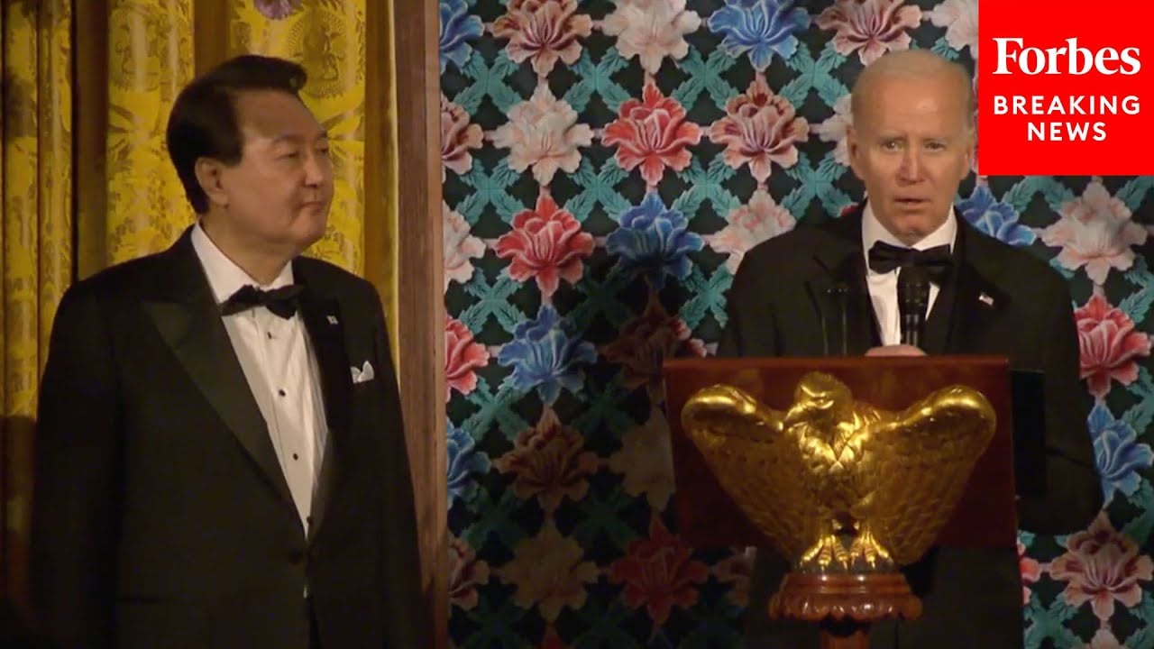 HE’S SHOT: Biden Asks For Directions After Delivering Remarks at State Dinner for South Korean President (VIDEO)
