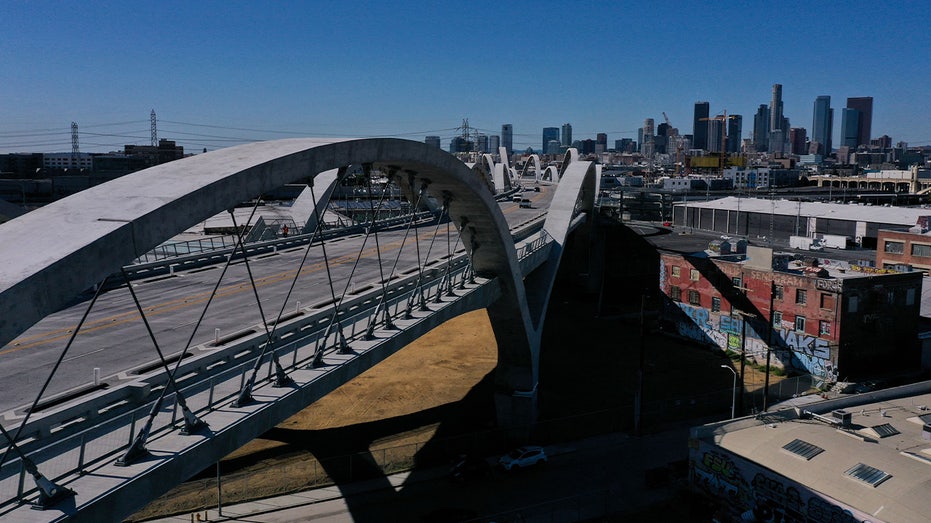 California teen dies during social media stunt on 6th street bridge: Police