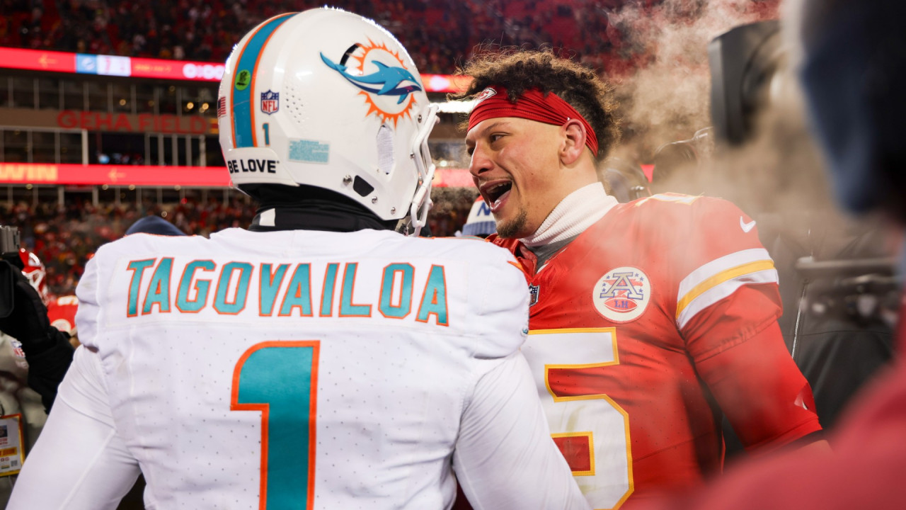 Paywalled Chiefs-Dolphins Wild Card Game Sets Streaming Record