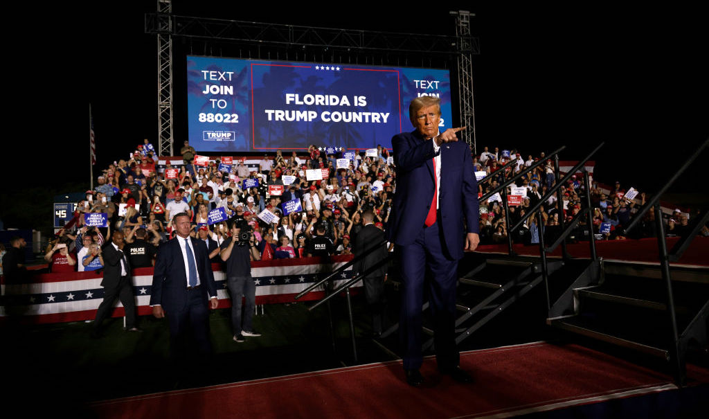 Arkansas Gov. Sarah Sanders Endorses Trump At Florida Rally: ‘Everybody’s Favorite President’