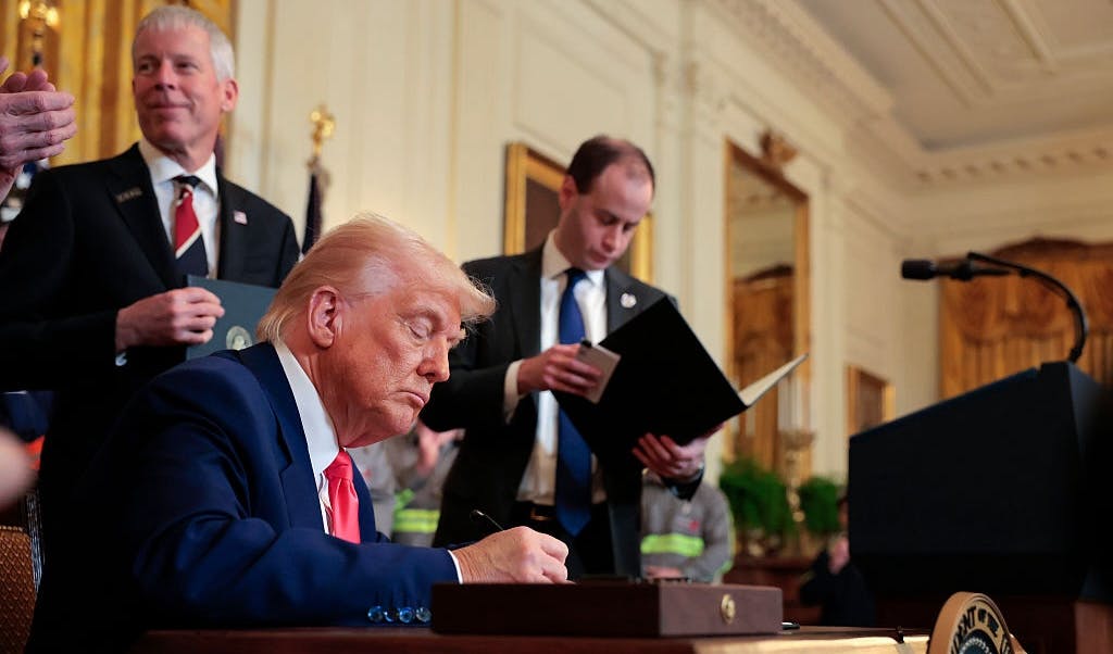 Trump Signs Order Launching ‘Manhattan Project’ For Artificial Intelligence