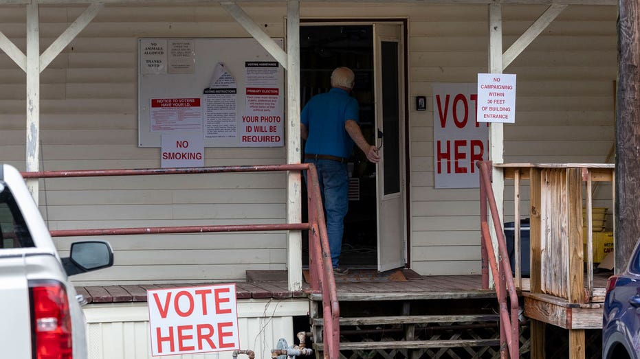 Primary election in new Alabama US House district goes to runoffs