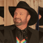 Country Legend Garth Brooks Sparks Controversy by Defending Bud Light Service at His New Bar – Suggests Boycott Supporters are “A**holes”