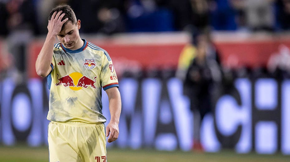 MLS suspends Red Bulls' Dante Vanzeir six games, orders mandated training after using racial slur during match