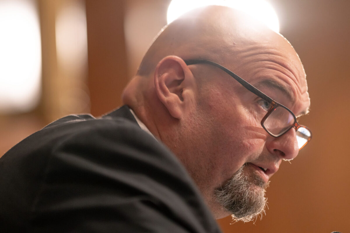 Fetterman Knocks Newsom: Running For President But No ‘Guts’ To Announce