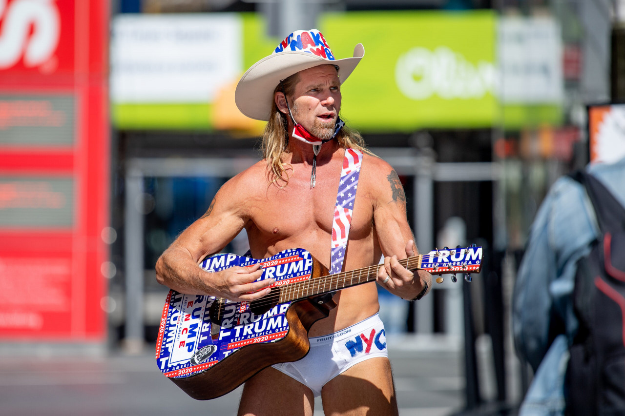 Lee Zeldin Picks Up Key Endorsement – From The Naked Cowboy