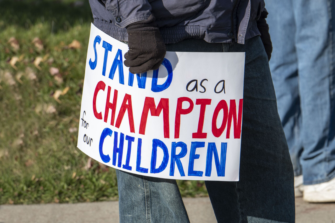 Some Red States Join Dems To Resist School Choice Policies: Report