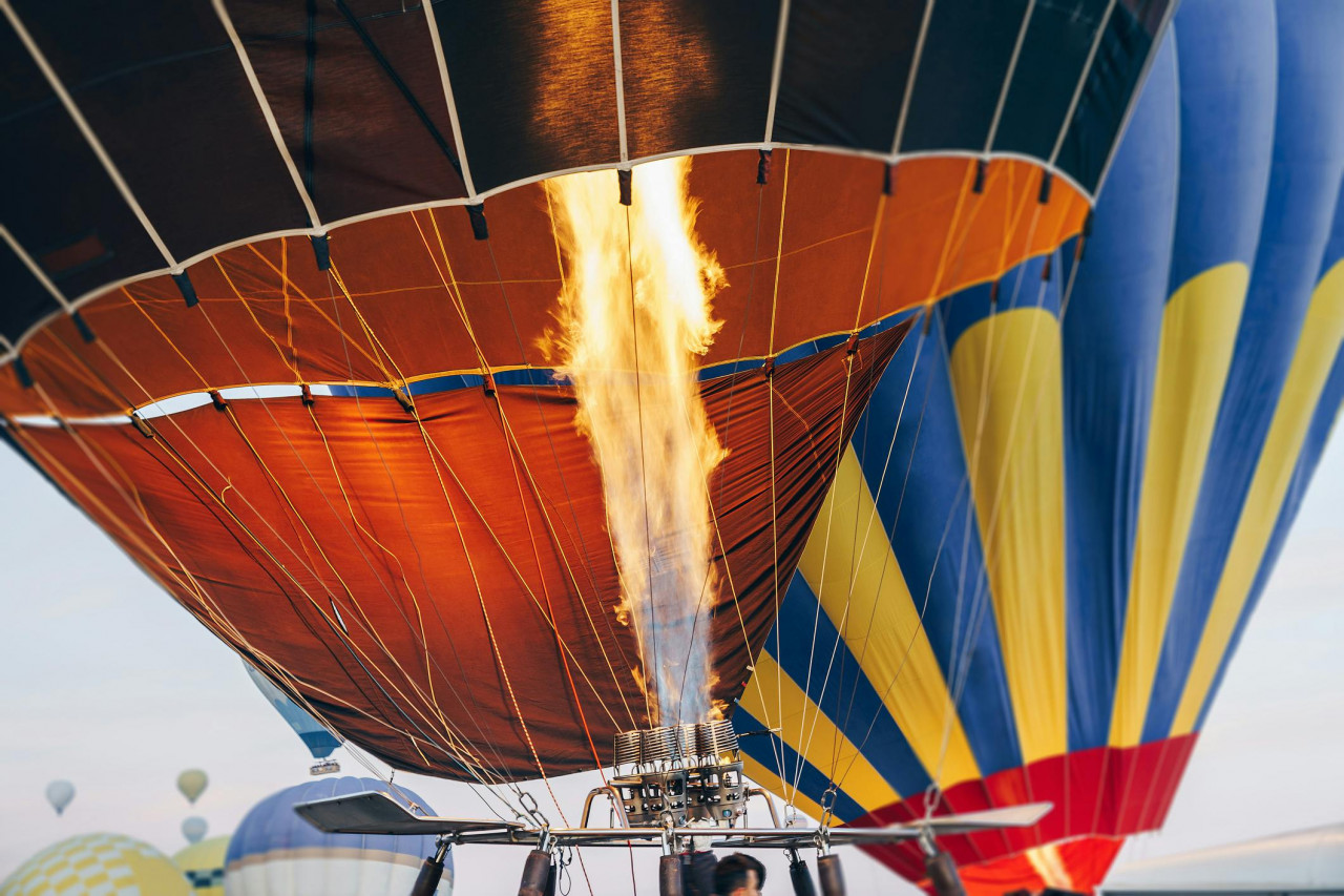 Horrifying Video Shows Hot Air Balloon Accident That Left 8 Dead