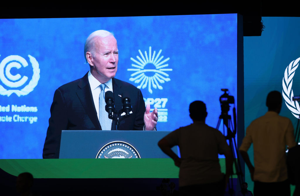 Biden Battles Teleprompter — And Bizarre Shrieking From The Audience — At COP27