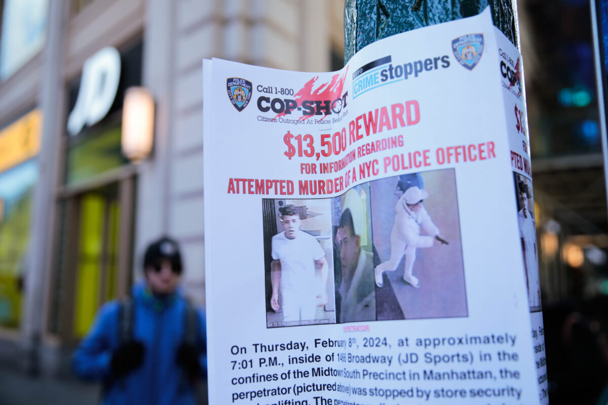 Illegal Immigrant Teen Arrested After Allegedly Shooting At Security Guard And NYPD Officer, Hitting Bystander In Times Square Robbery Attempt