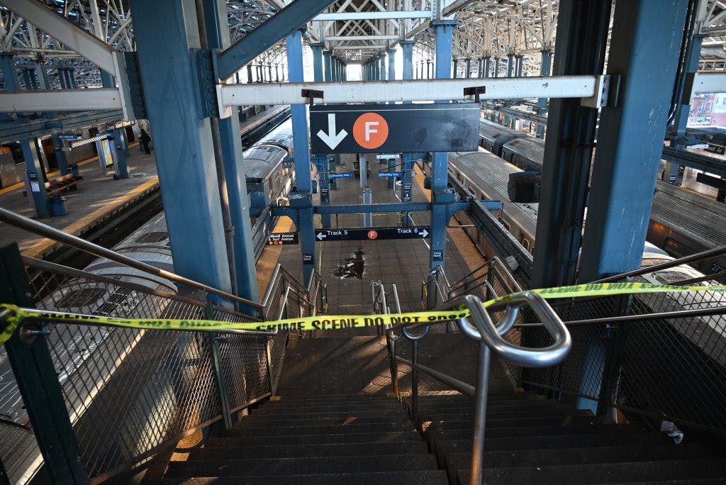 NYPD Search For Suspect Who Pushed Two Men Onto Subway Tracks