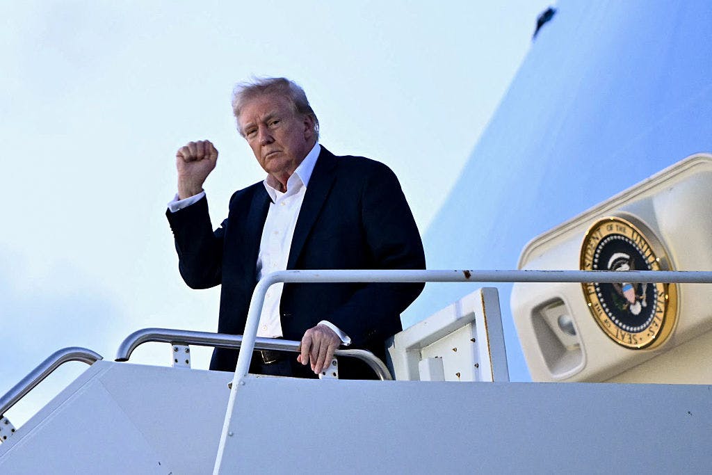 Secret Service Finds Tree Stand With Clear View Of Trump’s Palm Beach Air Force One Exit