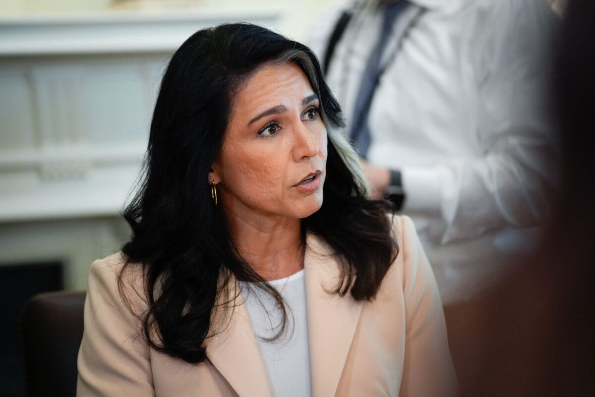 Tulsi Gabbard Says Comey Should Be Thrown In Jail For ‘86′ Trump Post