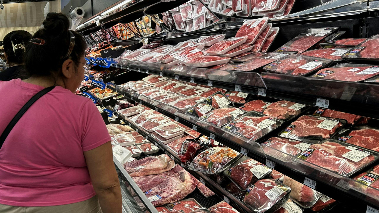 Tyson Foods To Close Major U.S. Beef Plant As Cattle Supplies Dwindle