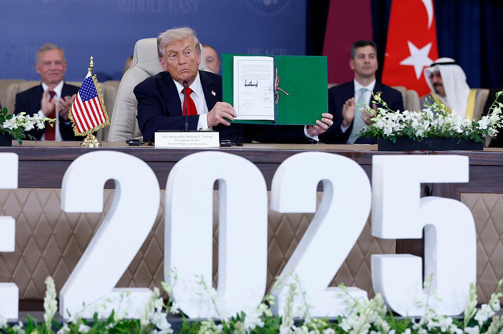 World Leaders Laud Trump As Peacemaker As He Rallies Nations Behind Israel, Hamas Deal