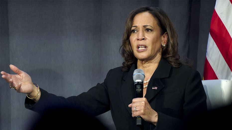 VP Harris gives pregame speech ahead of Brittney Griner's WNBA return