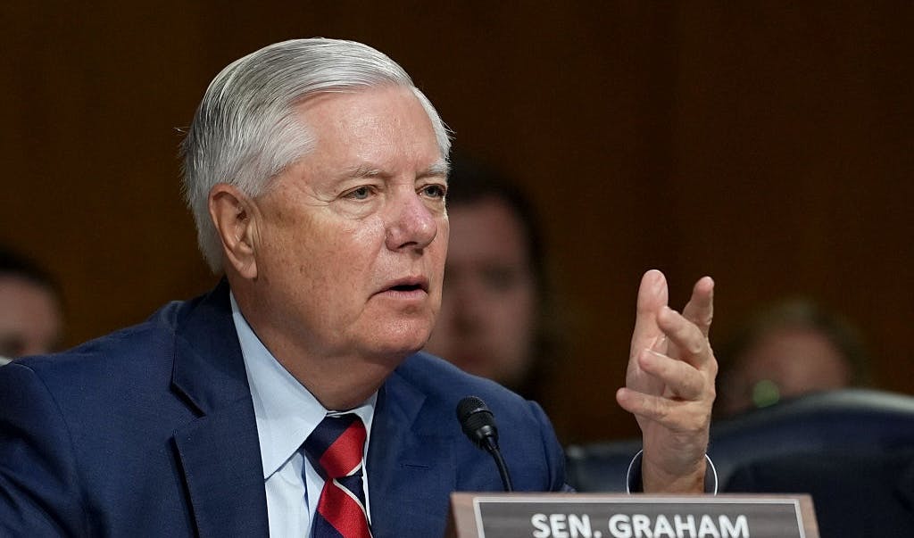 ‘Stay Tuned’: Lindsey Graham Says Trump Is About To Wallop Russia Over Frozen Peace Talks