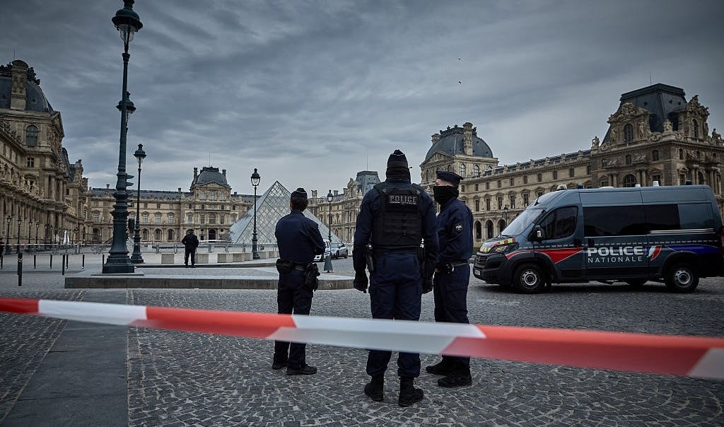 The Louvre Burgled In ‘Very Professional’ Hit, Jewelry Of French Royalty Stolen
