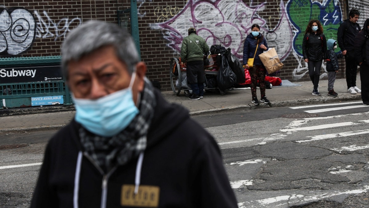 New York City 'strongly' urges masks amid 'high levels' of COVID, flu, RSV