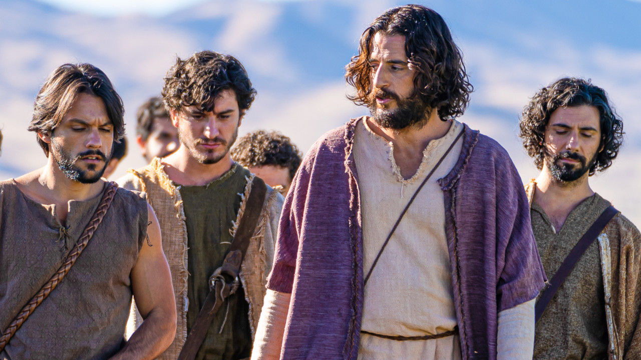 ‘The Chosen’ Star Jonathan Roumie Talks Relying On Power Of Prayer During Rush Of Christmas Season