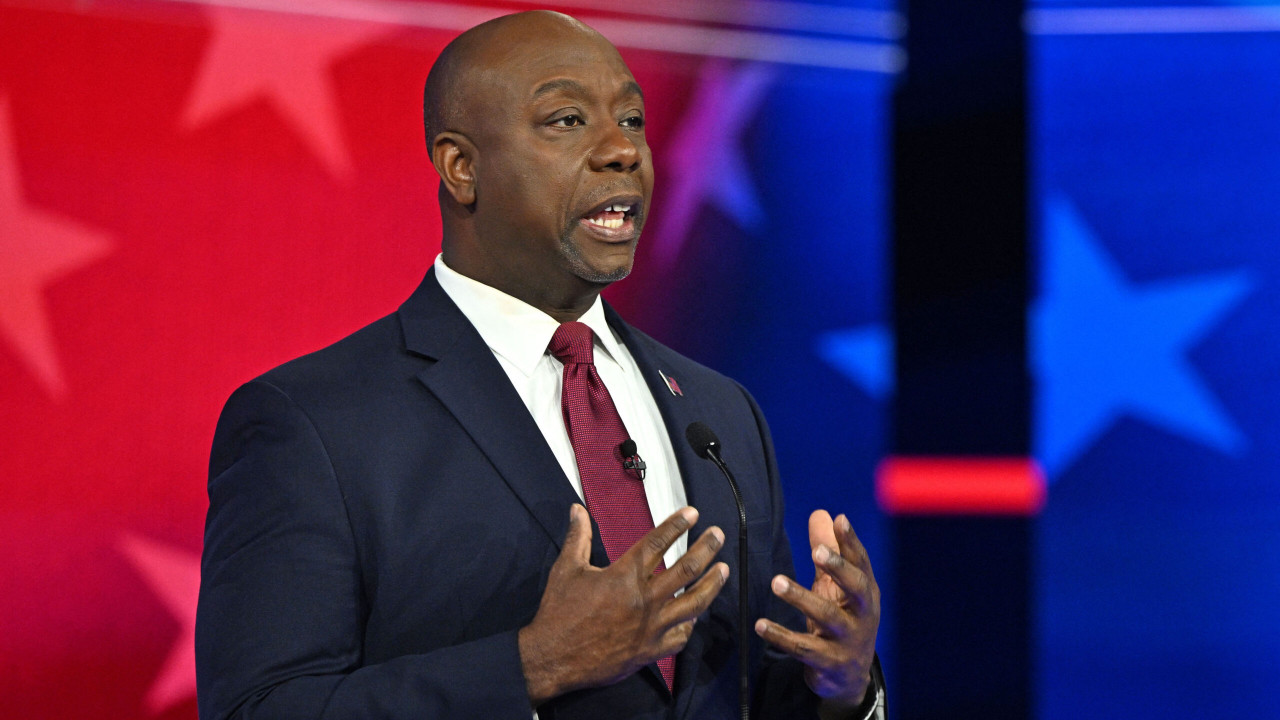 Tim Scott Reveals His Girlfriend At GOP Debate