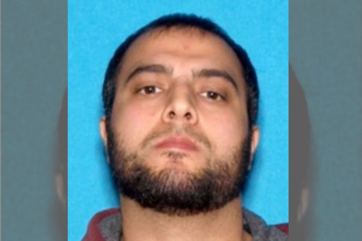 California EPA Employee Charged With Threatening Jews, Attempting To Provide Guns and Money to ISIS
