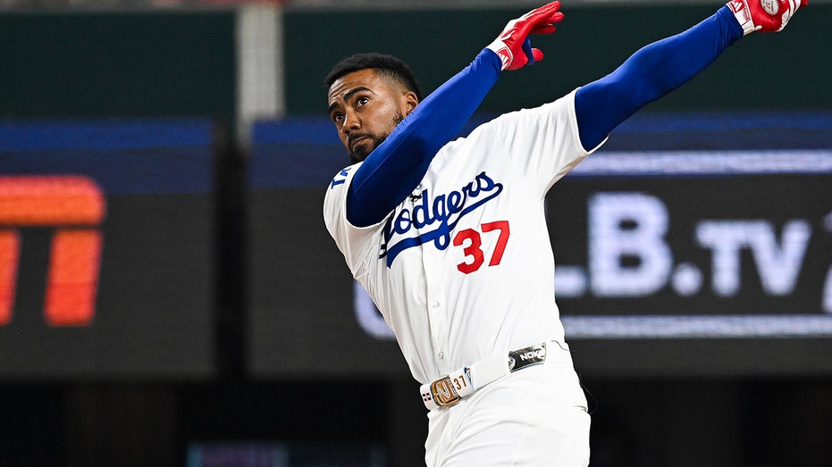 Dodgers' Teoscar Hernandez wins 2024 Home Run Derby as Bobby Witt Jr. misses swing-off by mere feet