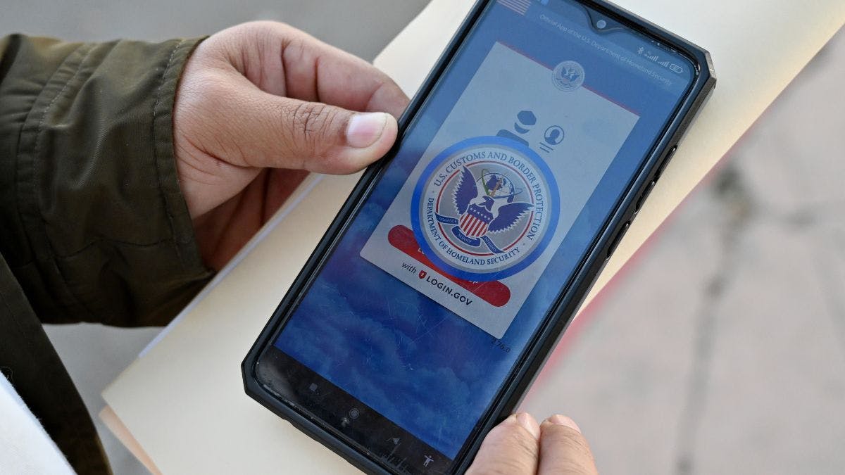Tens Of Thousands Of Illegal Aliens Self-Deport Through CBP Home App: Report