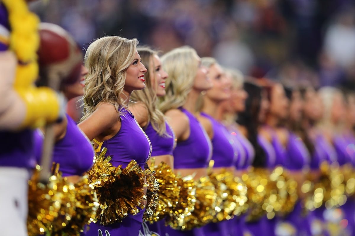 Fan Backlash Against Male NFL Cheerleaders Intensifies, Vikings Issue Statement