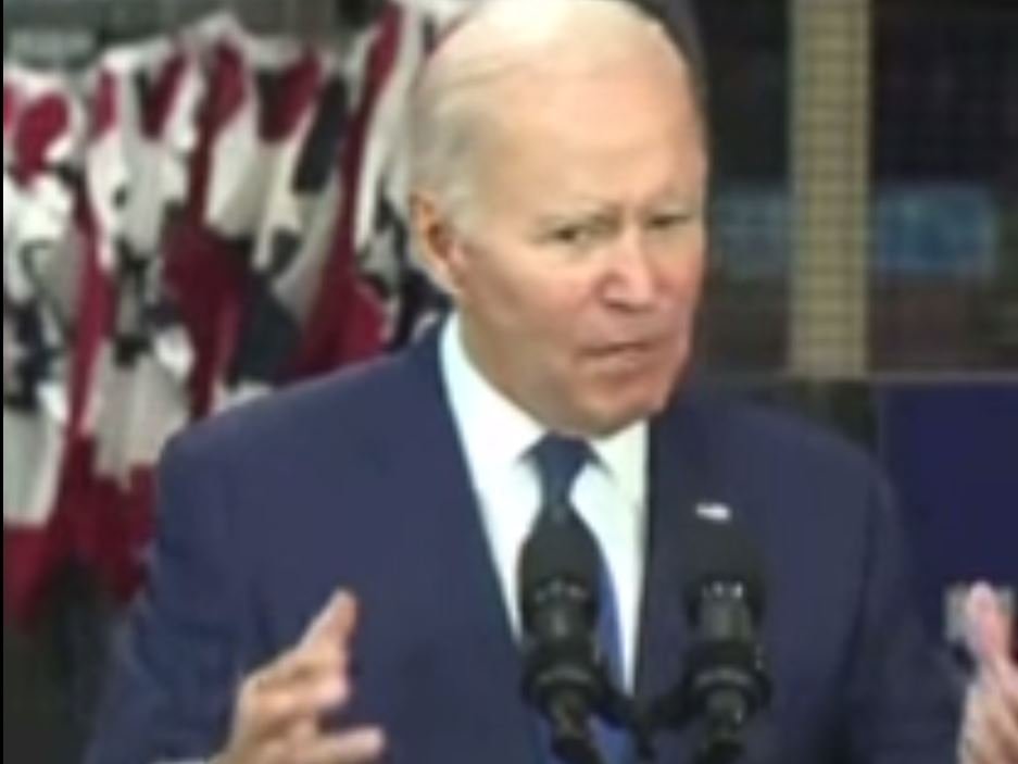 Old Man Joe Biden Starts Screaming Again in a Microphone on Manufacturing Day (VIDEO)