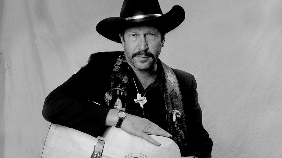 Kinky Friedman, country singer, songwriter and politician, dead at 79