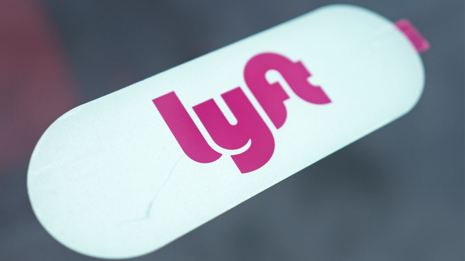 Lyft driver says passenger choked him with his own seatbelt in Texas: 'He was trying to kill me'