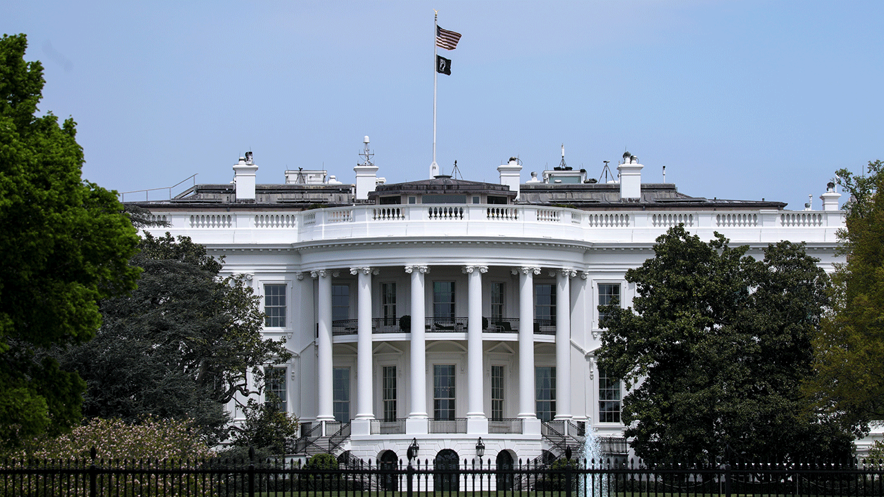 White House grounds evacuated after Secret Service discovers 'unknown item'