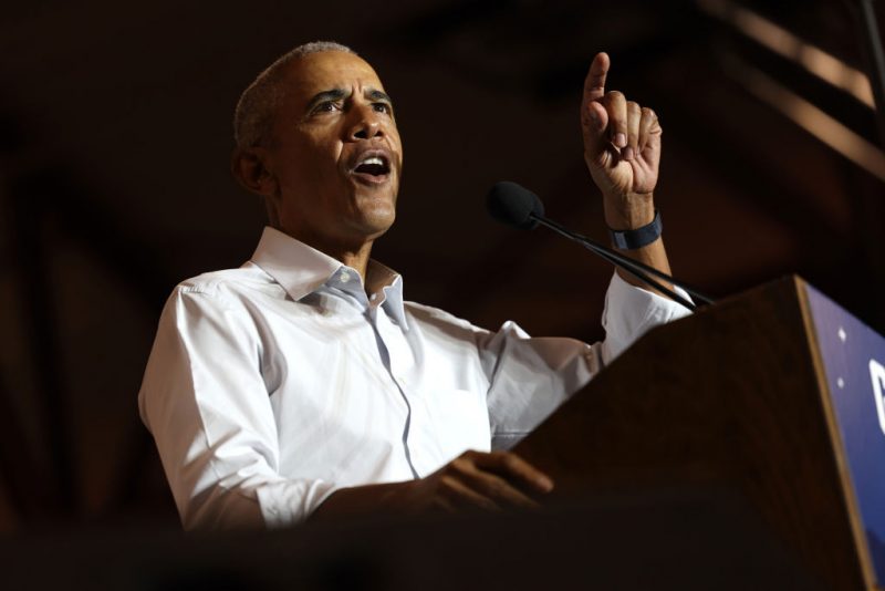 PHOENIX, ARIZONA - NOVEMBER 02: Former U.S. President Barack Obama delivers remarks at a campaign event for Arizona Democrats at Cesar Chavez High School on November 02, 2022 in Phoenix, Arizona. (Photo by Kevin Dietsch/Getty Images)